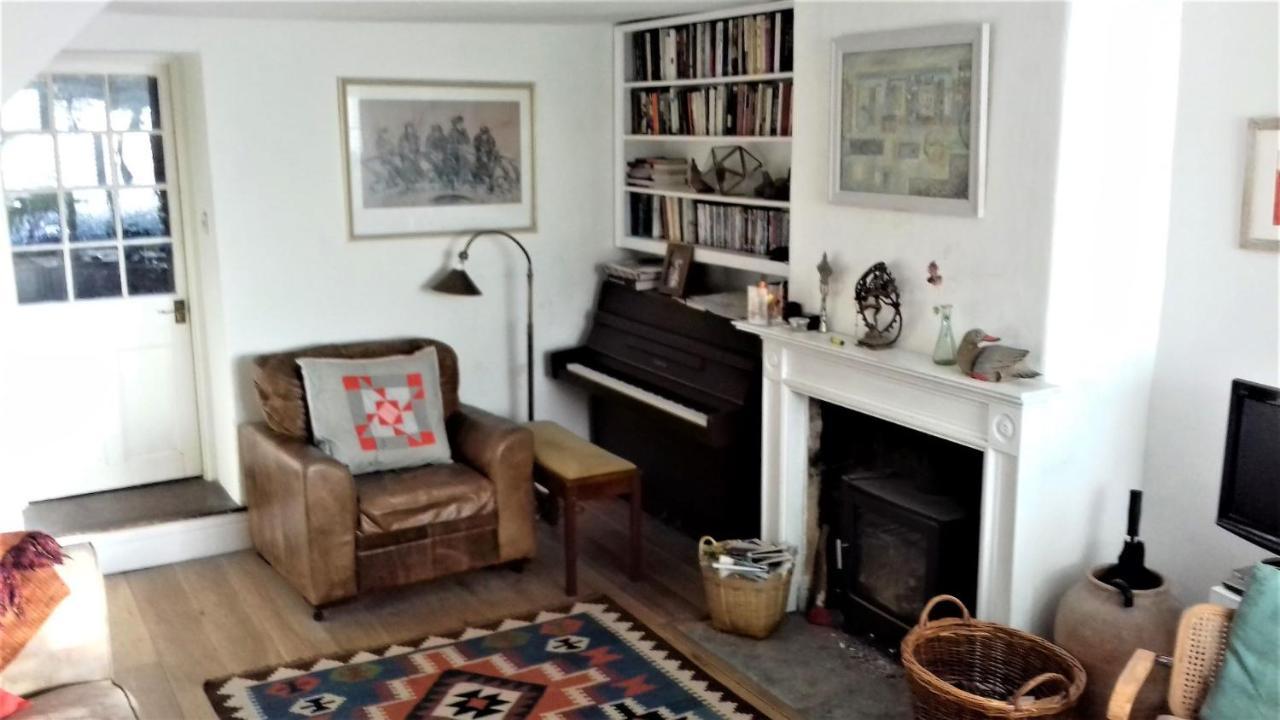 38 Newtown Guest House Bradford-On-Avon Екстериор снимка