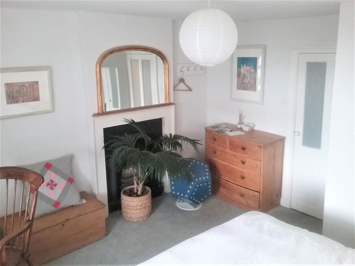 38 Newtown Guest House Bradford-On-Avon Екстериор снимка