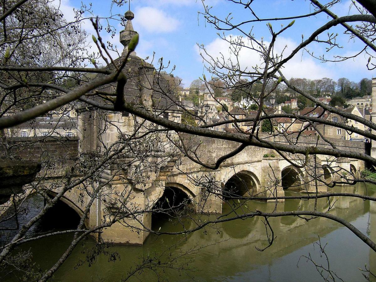 38 Newtown Guest House Bradford-On-Avon Екстериор снимка