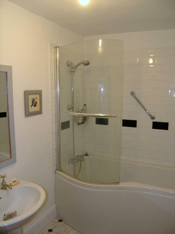 38 Newtown Guest House Bradford-On-Avon Екстериор снимка