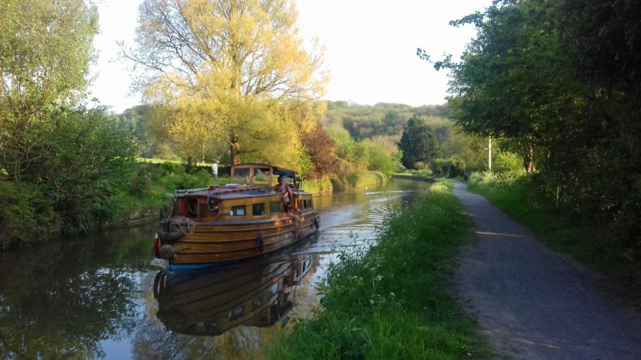 38 Newtown Guest House Bradford-On-Avon Екстериор снимка
